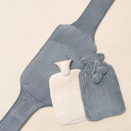 merkloos Warmwaterkruik met etui - 1 liter - Warmwaterkruik - Warmwaterkruik met etui - 3-in-1 - Tot 6 uur warmte - Heerlijk zacht - Warmteband voor menstruatie - Pijnverlichting voor nek, rug, schouders en benen (9193396601461)